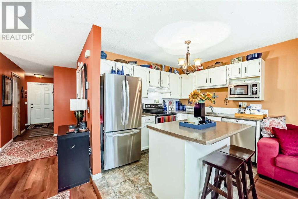 165 Mt Douglas Manor Se, Calgary, Alberta  T2Z 3C8 - Photo 3 - A2228471