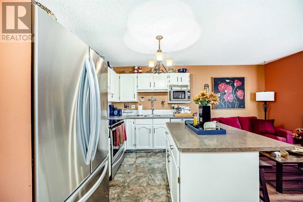 165 Mt Douglas Manor Se, Calgary, Alberta  T2Z 3C8 - Photo 5 - A2228471
