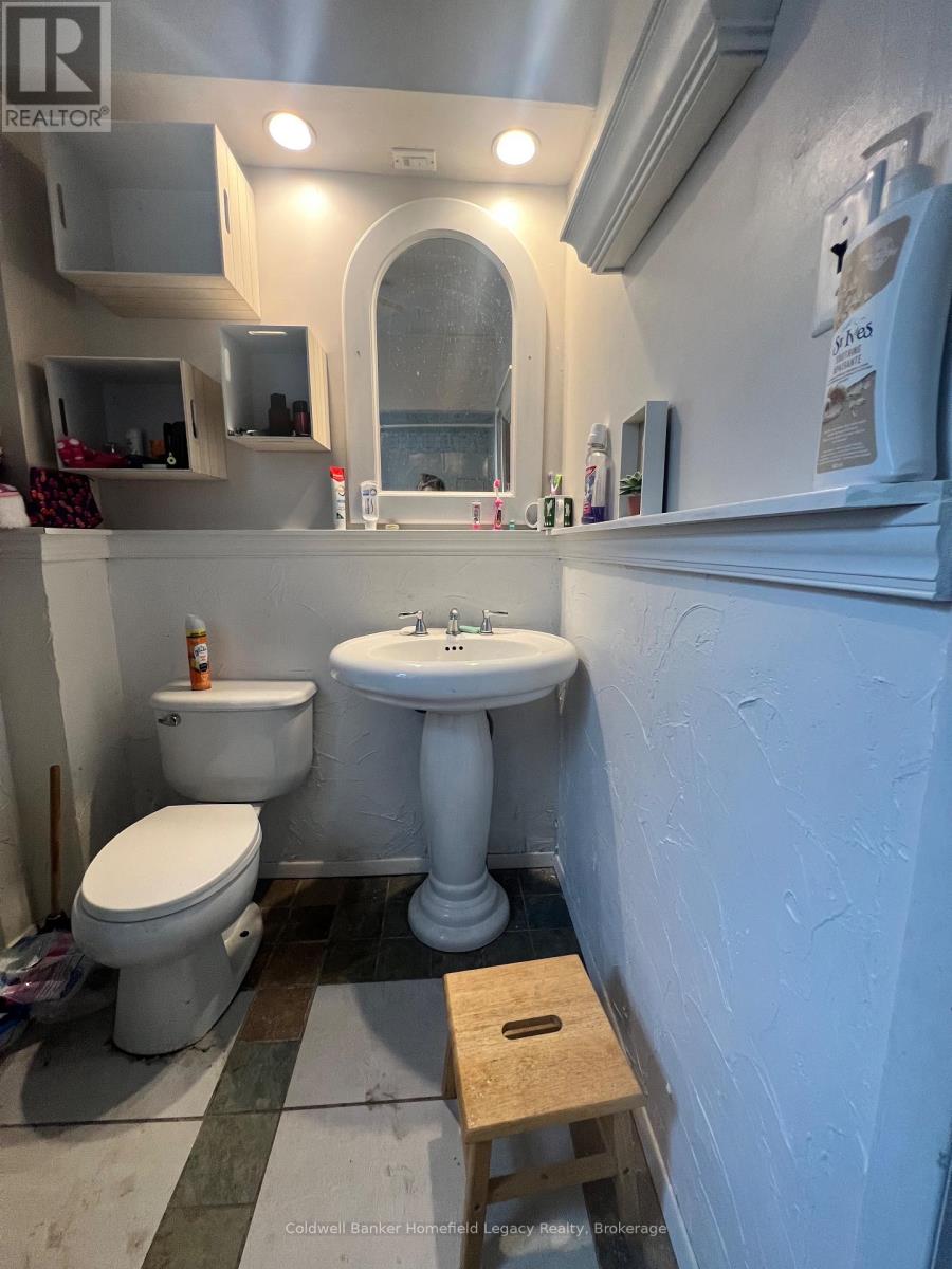 278 Albert Street, Stratford, Ontario  N5A 3K9 - Photo 23 - X12217236