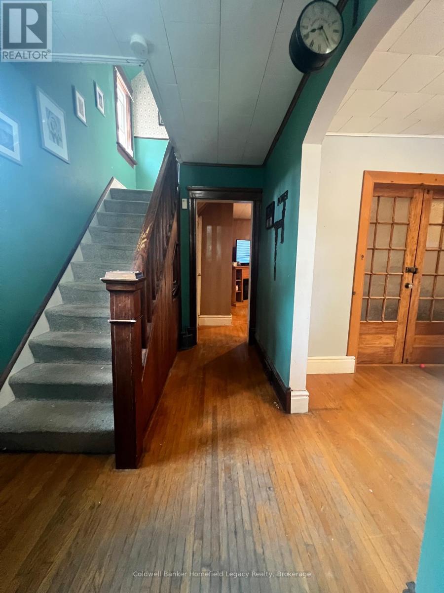 278 Albert Street, Stratford, Ontario  N5A 3K9 - Photo 8 - X12217236