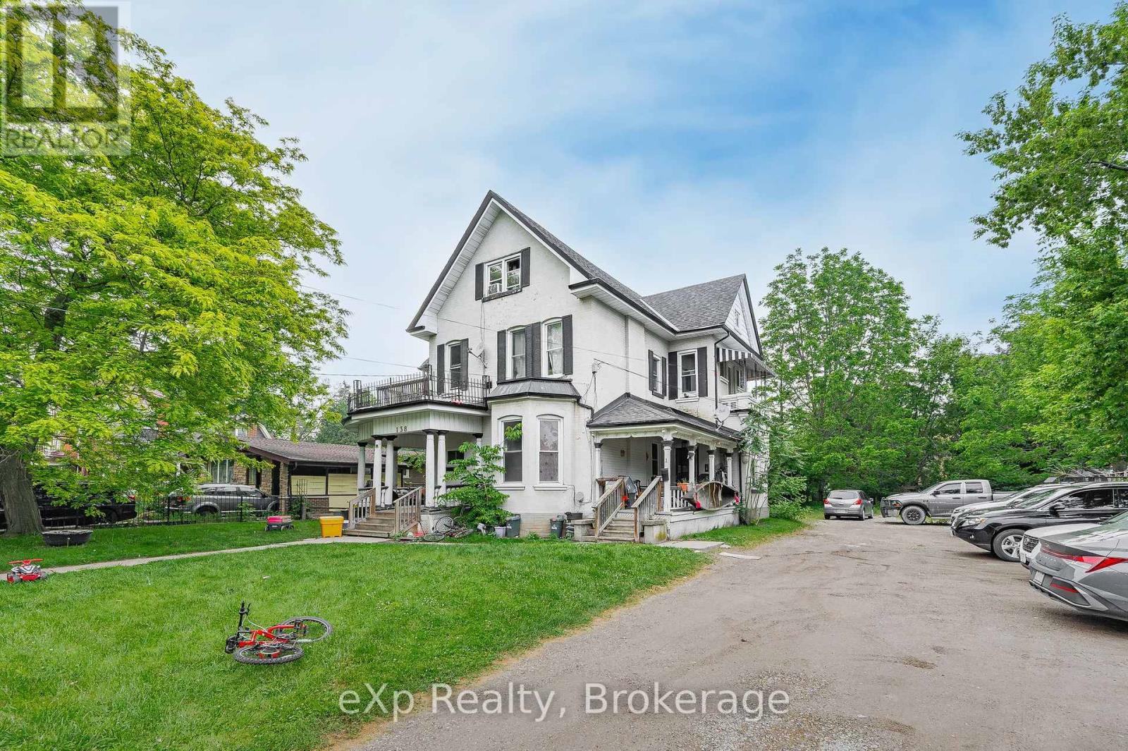138 CHATHAM STREET, Brantford, Ontario