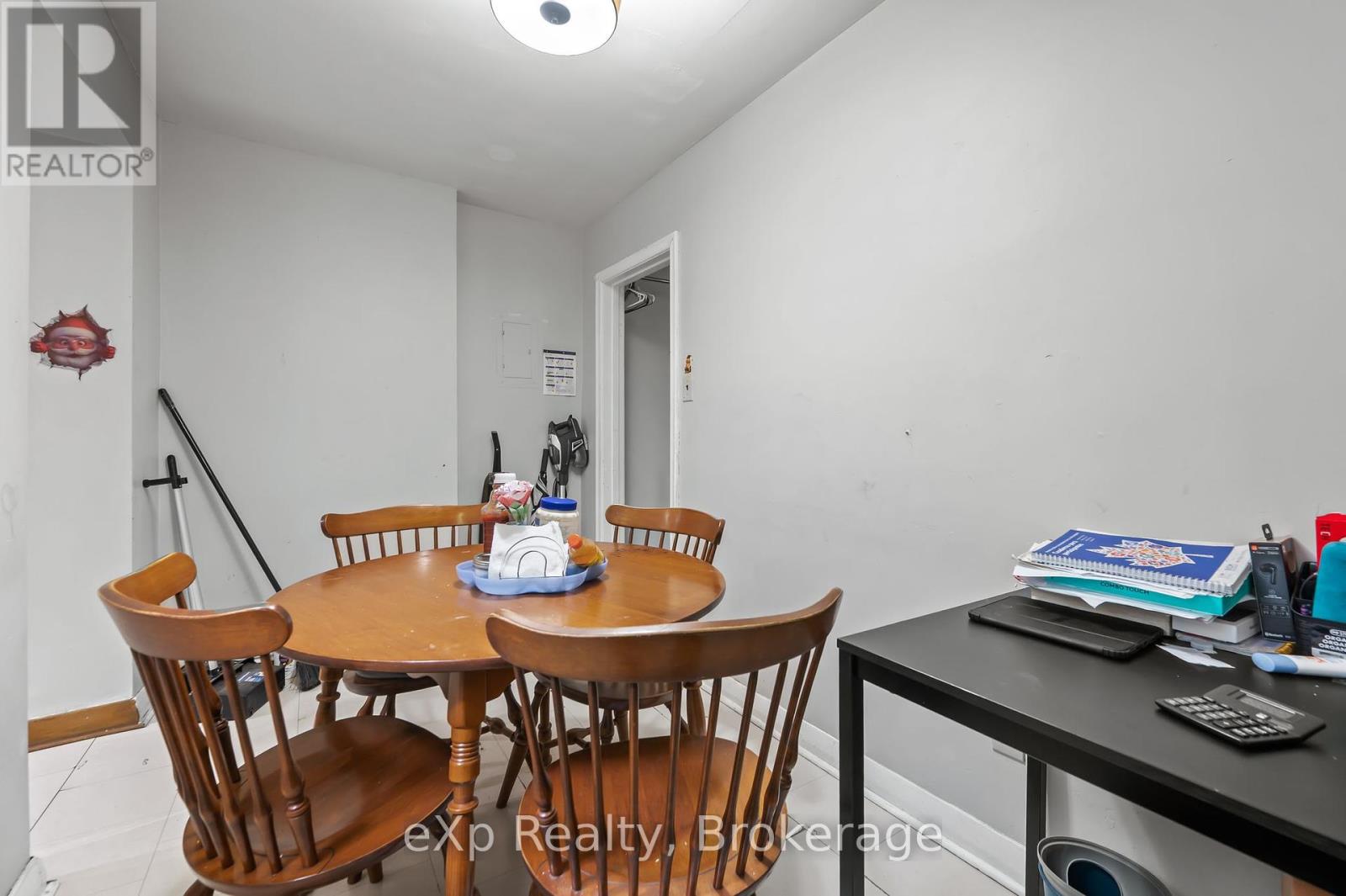 138 Chatham Street, Brantford, Ontario  N3S 4G4 - Photo 14 - X12217248