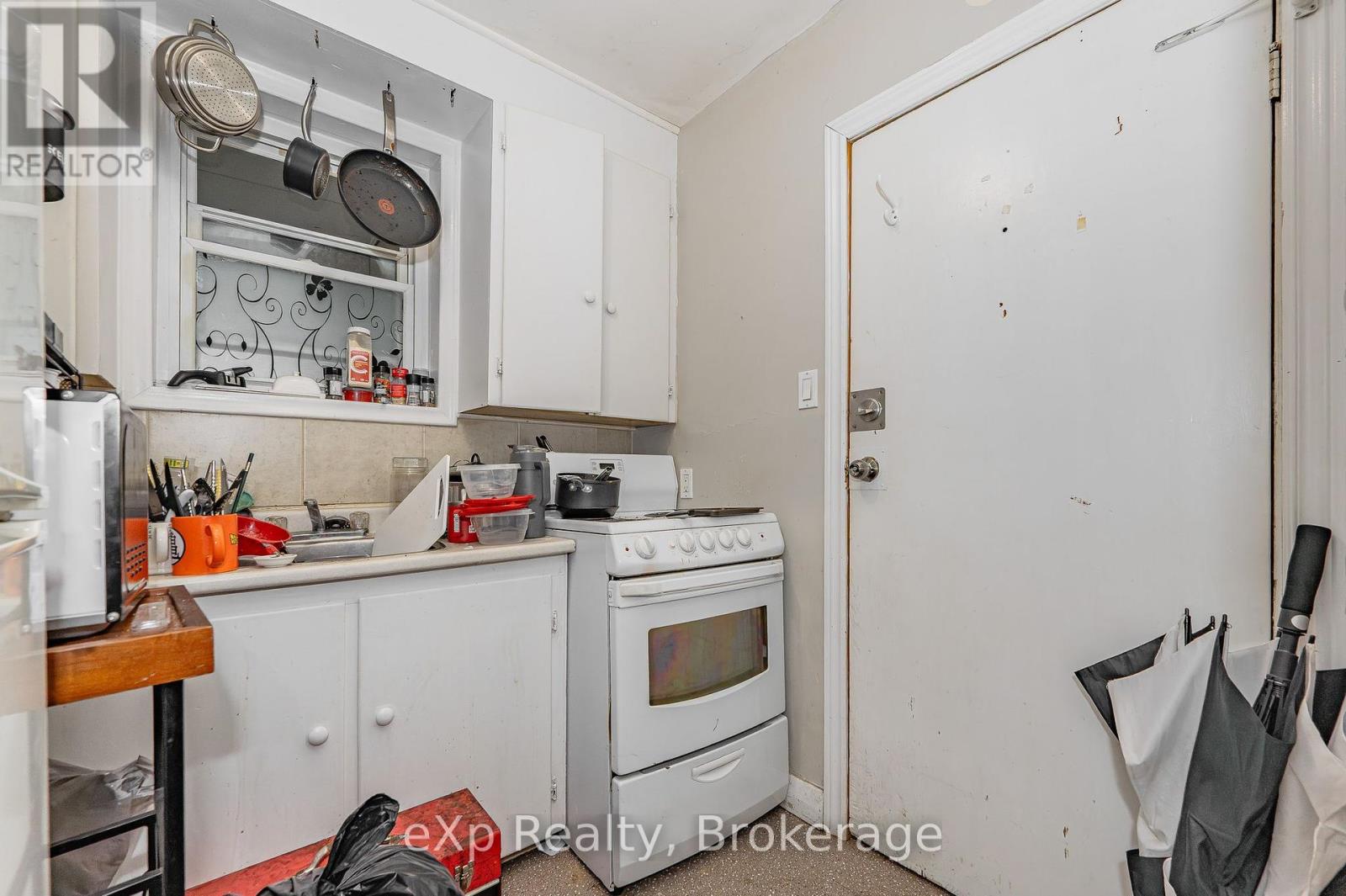 138 Chatham Street, Brantford, Ontario  N3S 4G4 - Photo 19 - X12217248