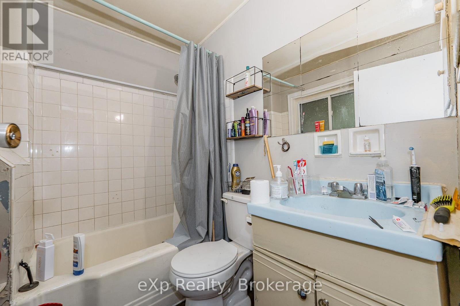 138 Chatham Street, Brantford, Ontario  N3S 4G4 - Photo 22 - X12217248