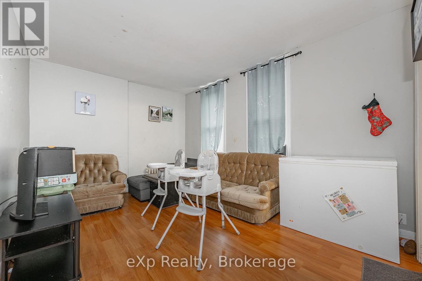 138 Chatham Street, Brantford, Ontario  N3S 4G4 - Photo 32 - X12217248
