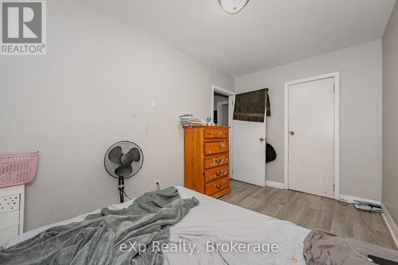 138 Chatham Street, Brantford, Ontario  N3S 4G4 - Photo 36 - X12217248