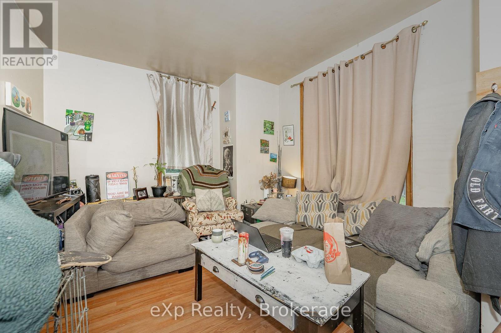 138 Chatham Street, Brantford, Ontario  N3S 4G4 - Photo 4 - X12217248