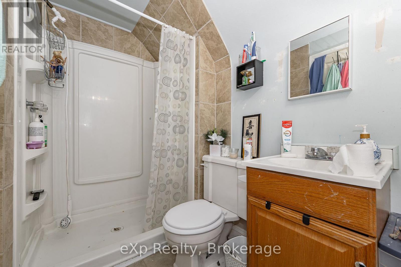 138 Chatham Street, Brantford, Ontario  N3S 4G4 - Photo 42 - X12217248