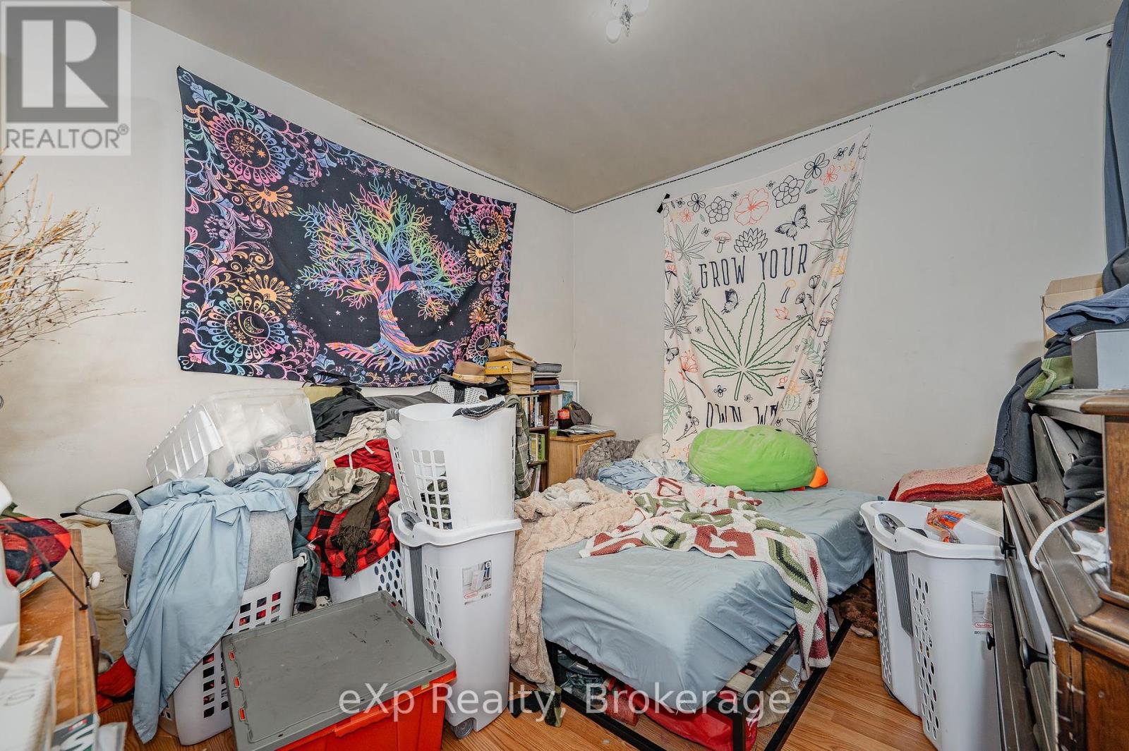 138 Chatham Street, Brantford, Ontario  N3S 4G4 - Photo 6 - X12217248