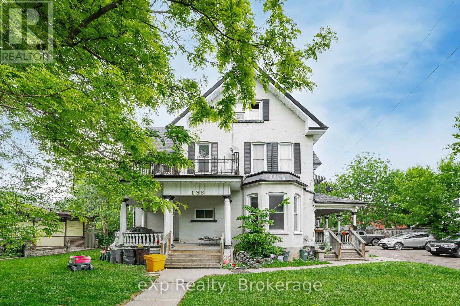 138 Chatham Street, Brantford, Ontario  N3S 4G4 - Photo 8 - X12217248
