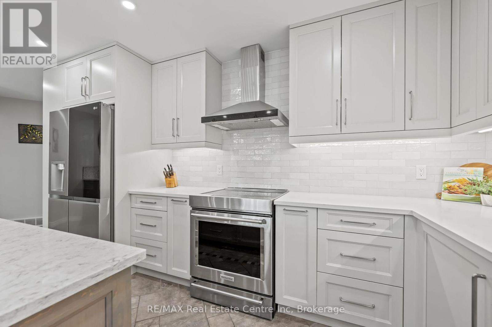 61 Tanager Drive, Guelph, Ontario  N1C 1B6 - Photo 4 - X12217285
