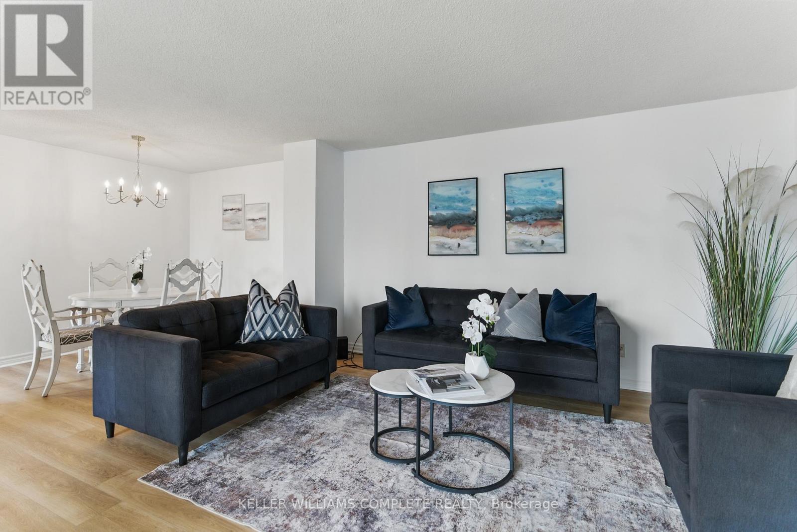 1205 - 3700 Kaneff Crescent, Mississauga (City Centre), Ontario  L5A 4B8 - Photo 4 - W12217086