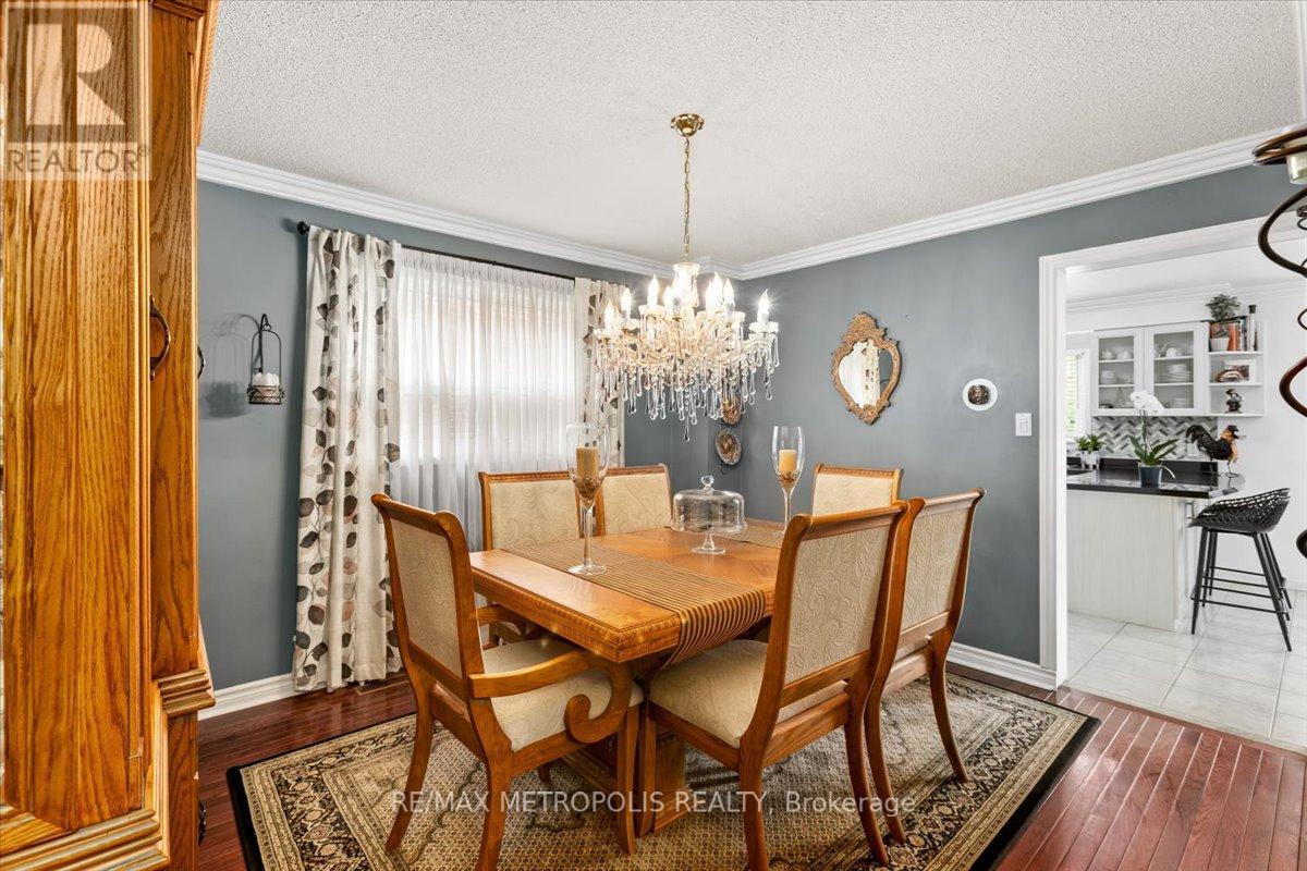 42 Silverstream Road, Brampton, Ontario  L6Z 3W4 - Photo 13 - W12217102