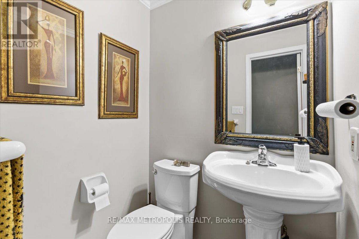 42 Silverstream Road, Brampton, Ontario  L6Z 3W4 - Photo 15 - W12217102