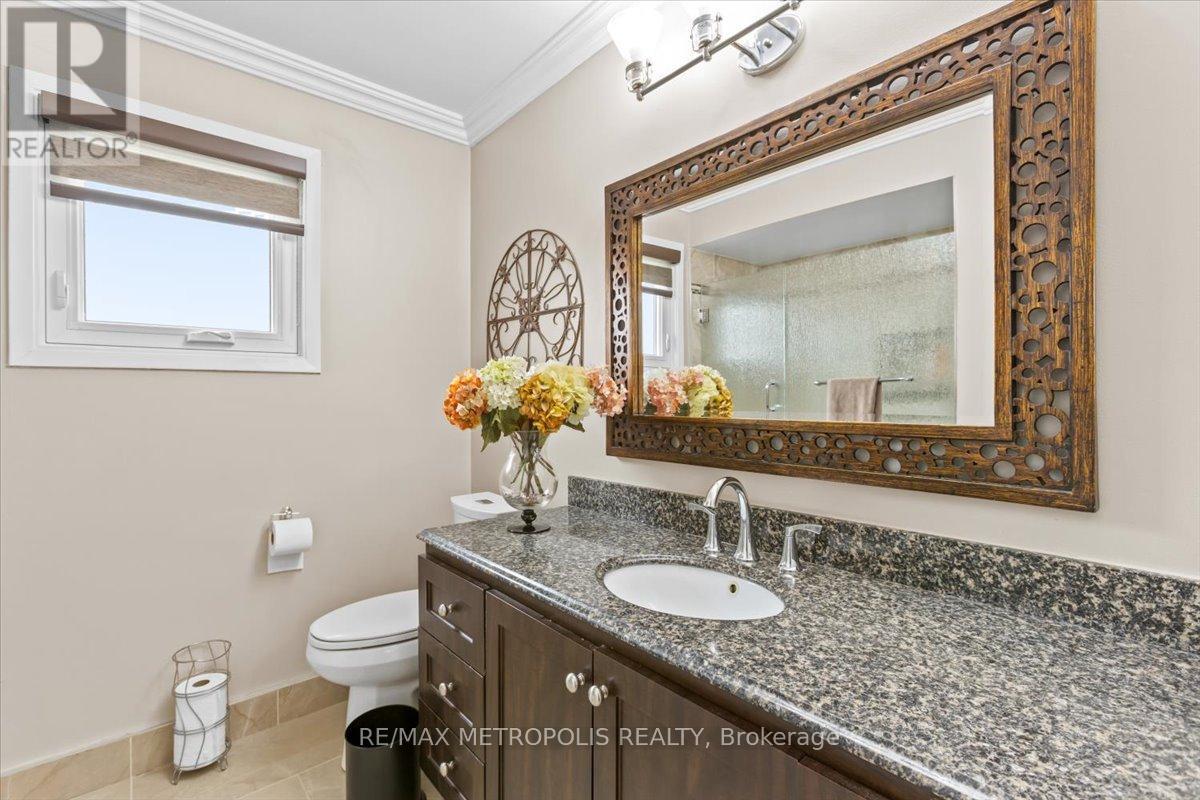 42 Silverstream Road, Brampton, Ontario  L6Z 3W4 - Photo 19 - W12217102