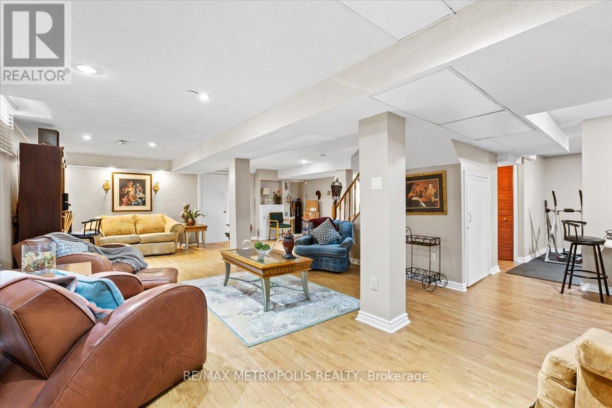 42 Silverstream Road, Brampton, Ontario  L6Z 3W4 - Photo 24 - W12217102