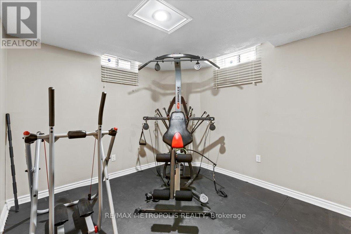 42 Silverstream Road, Brampton, Ontario  L6Z 3W4 - Photo 26 - W12217102