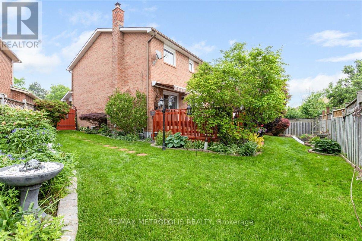 42 Silverstream Road, Brampton, Ontario  L6Z 3W4 - Photo 30 - W12217102