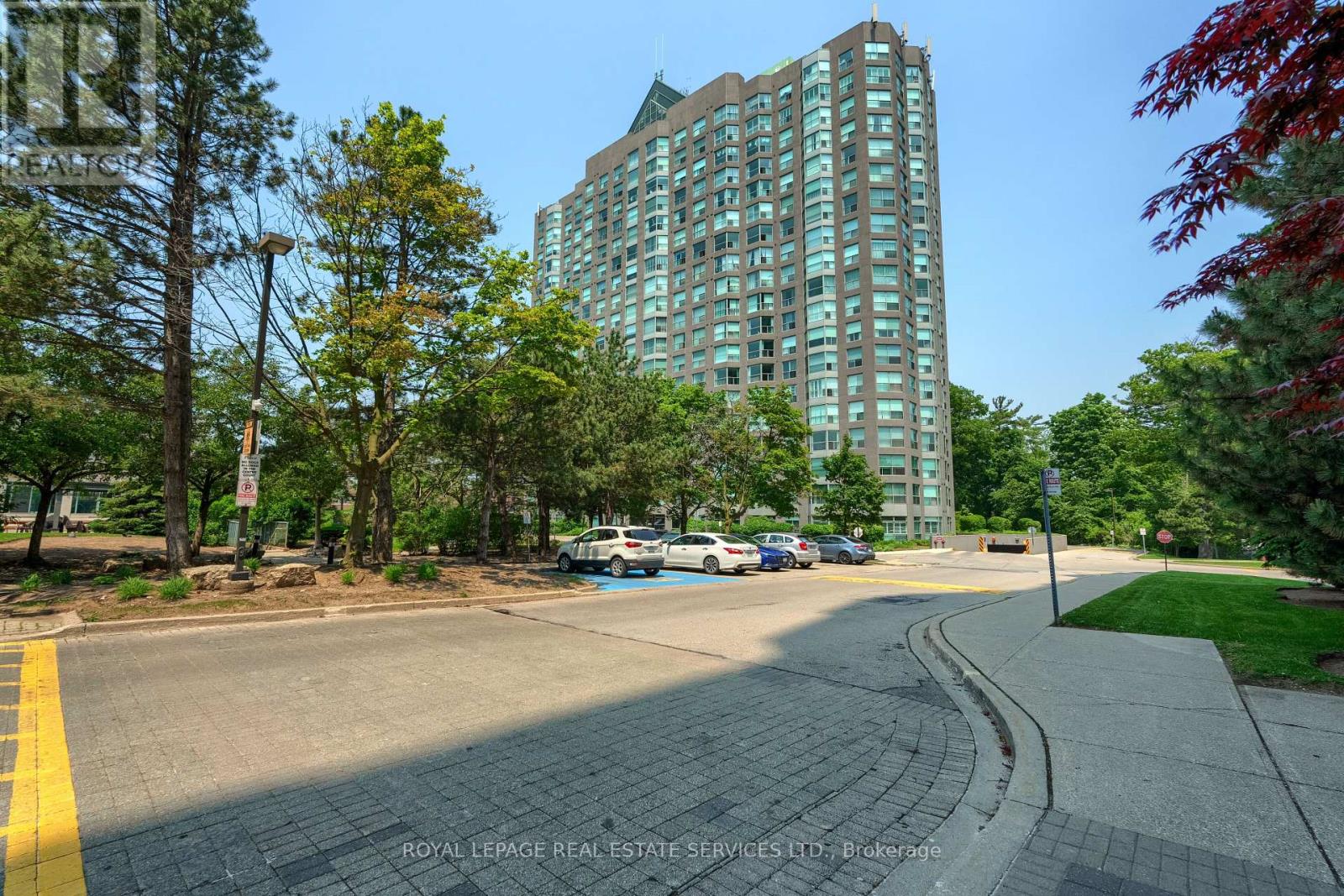 902 - 2155 Burnhamthorpe Road W, Mississauga (Erin Mills), Ontario  L5L 5P4 - Photo 2 - W12217112