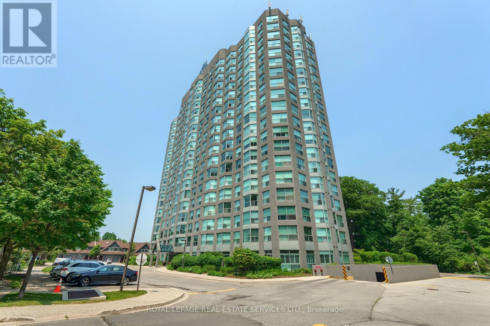 902 - 2155 Burnhamthorpe Road W, Mississauga (Erin Mills), Ontario  L5L 5P4 - Photo 3 - W12217112