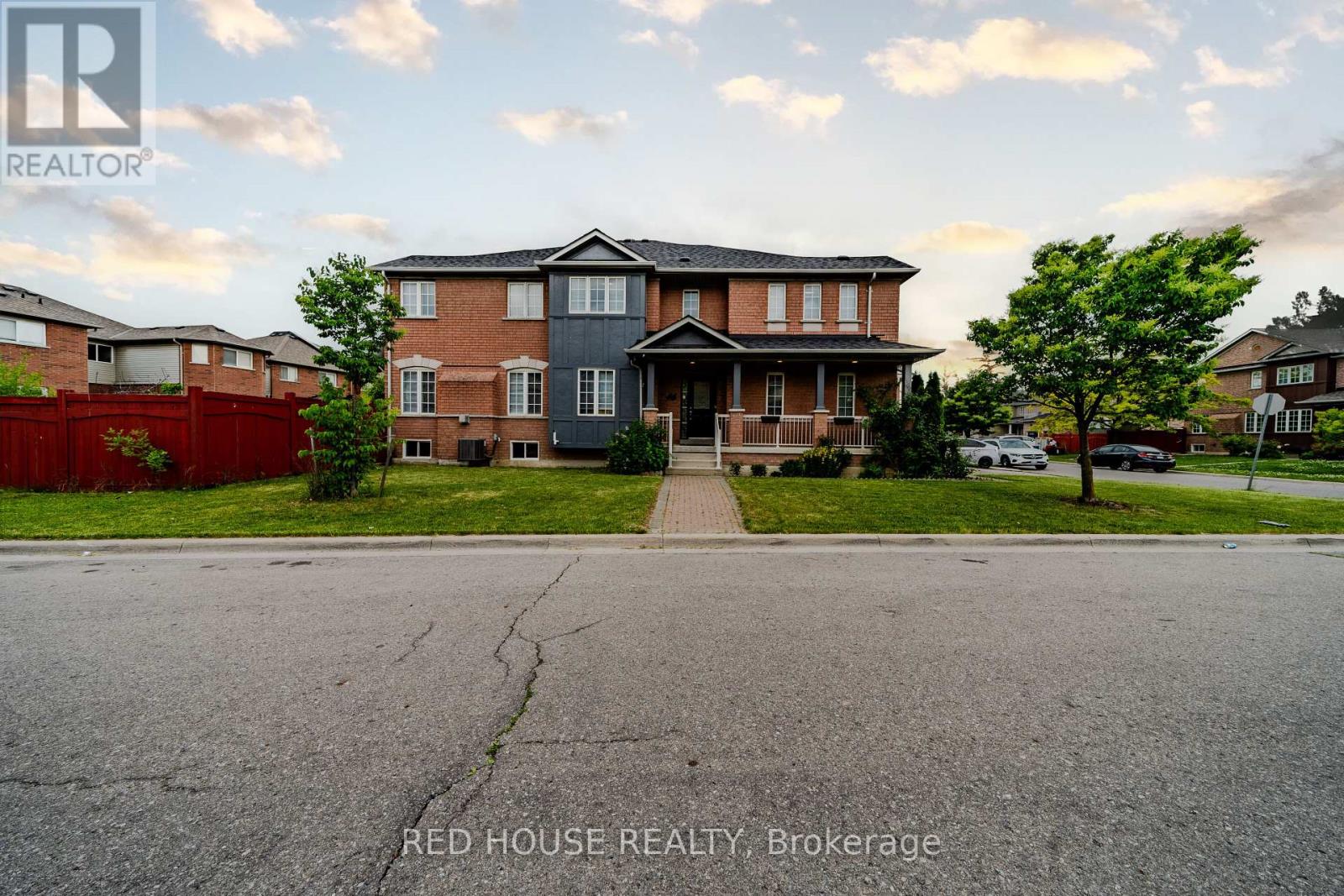 46 Passfield Trail, Brampton (Bram East), Ontario  L6P 1T8 - Photo 2 - W12217127
