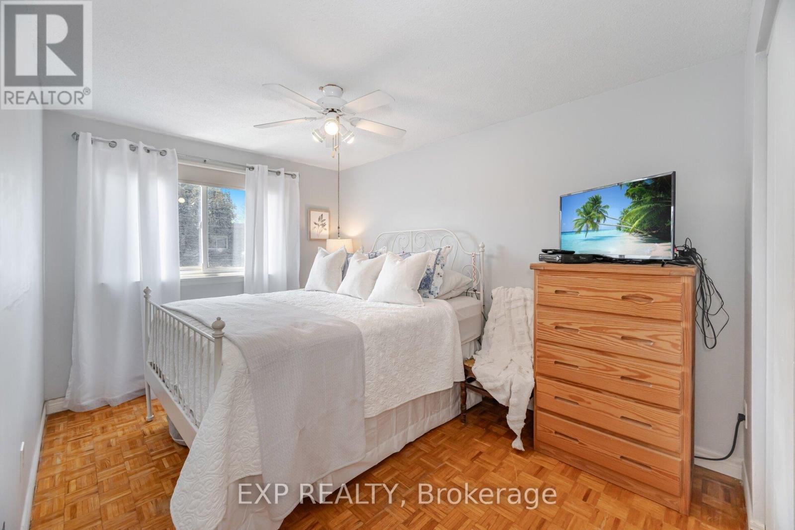 136 Darras Court, Brampton, Ontario  L6T 1W7 - Photo 24 - W12217155