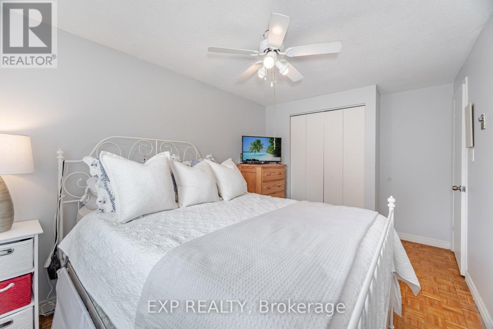 136 Darras Court, Brampton, Ontario  L6T 1W7 - Photo 25 - W12217155