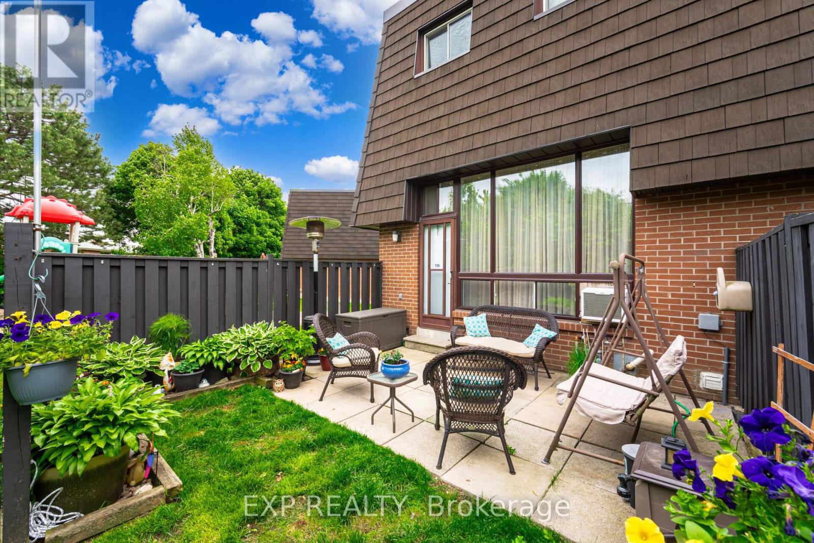 136 Darras Court, Brampton, Ontario  L6T 1W7 - Photo 36 - W12217155