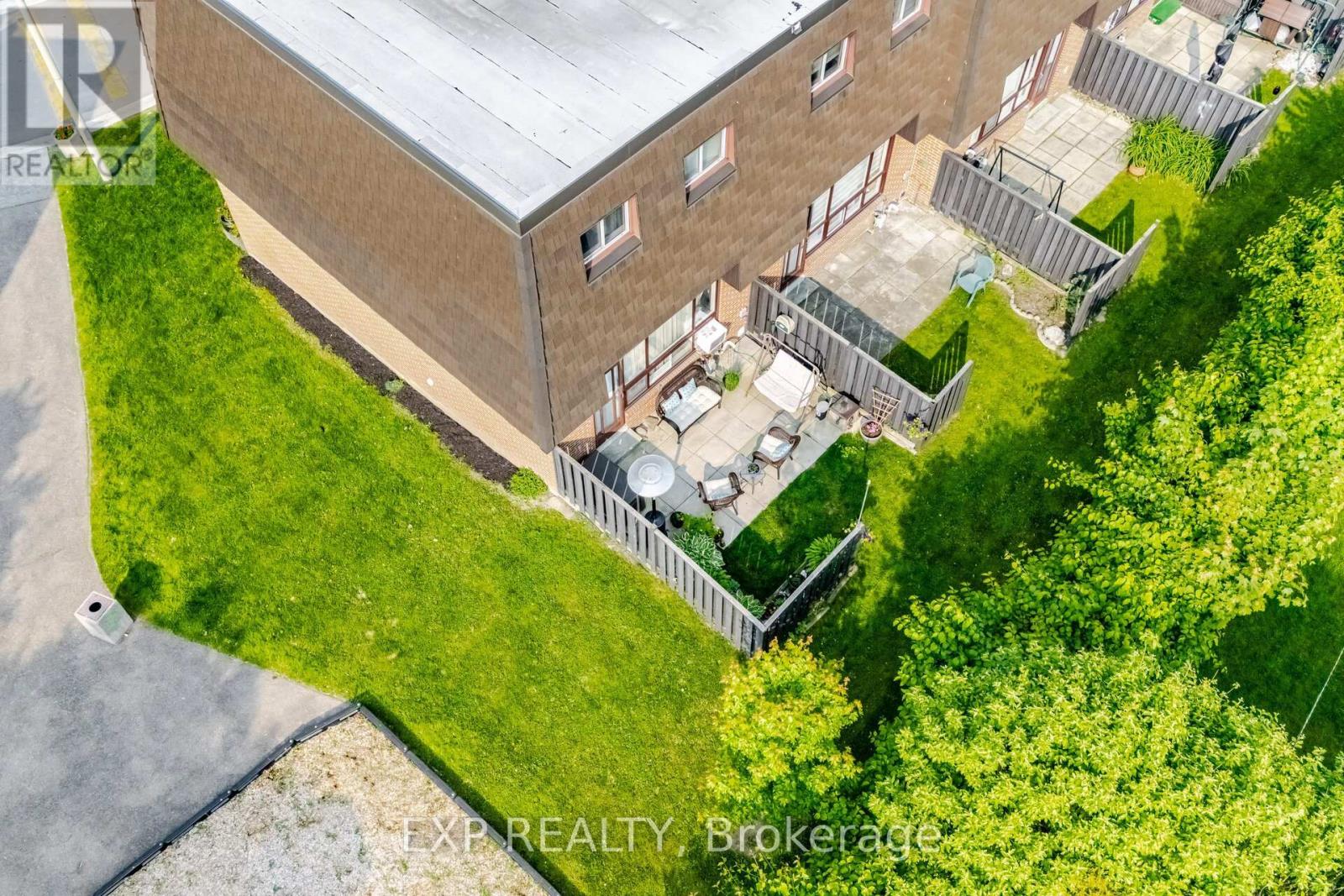 136 Darras Court, Brampton, Ontario  L6T 1W7 - Photo 42 - W12217155