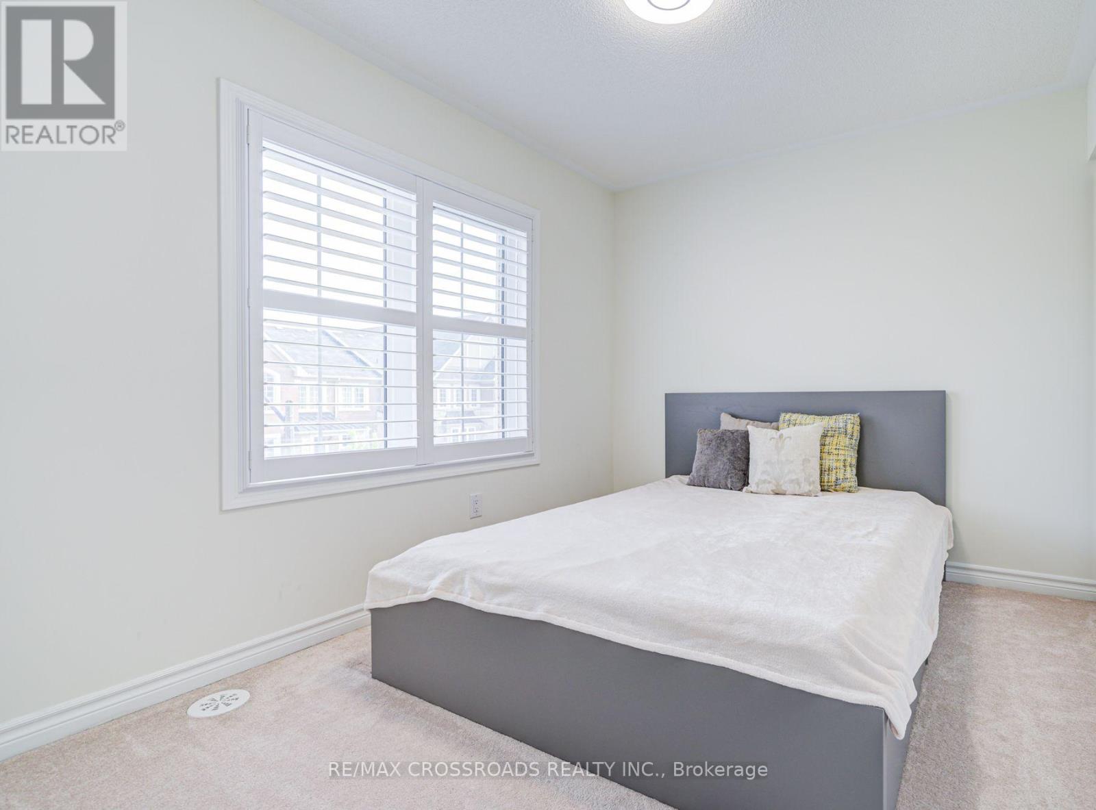 13 Goldeye Street, Whitby, Ontario  L1P 0E5 - Photo 13 - E12210366