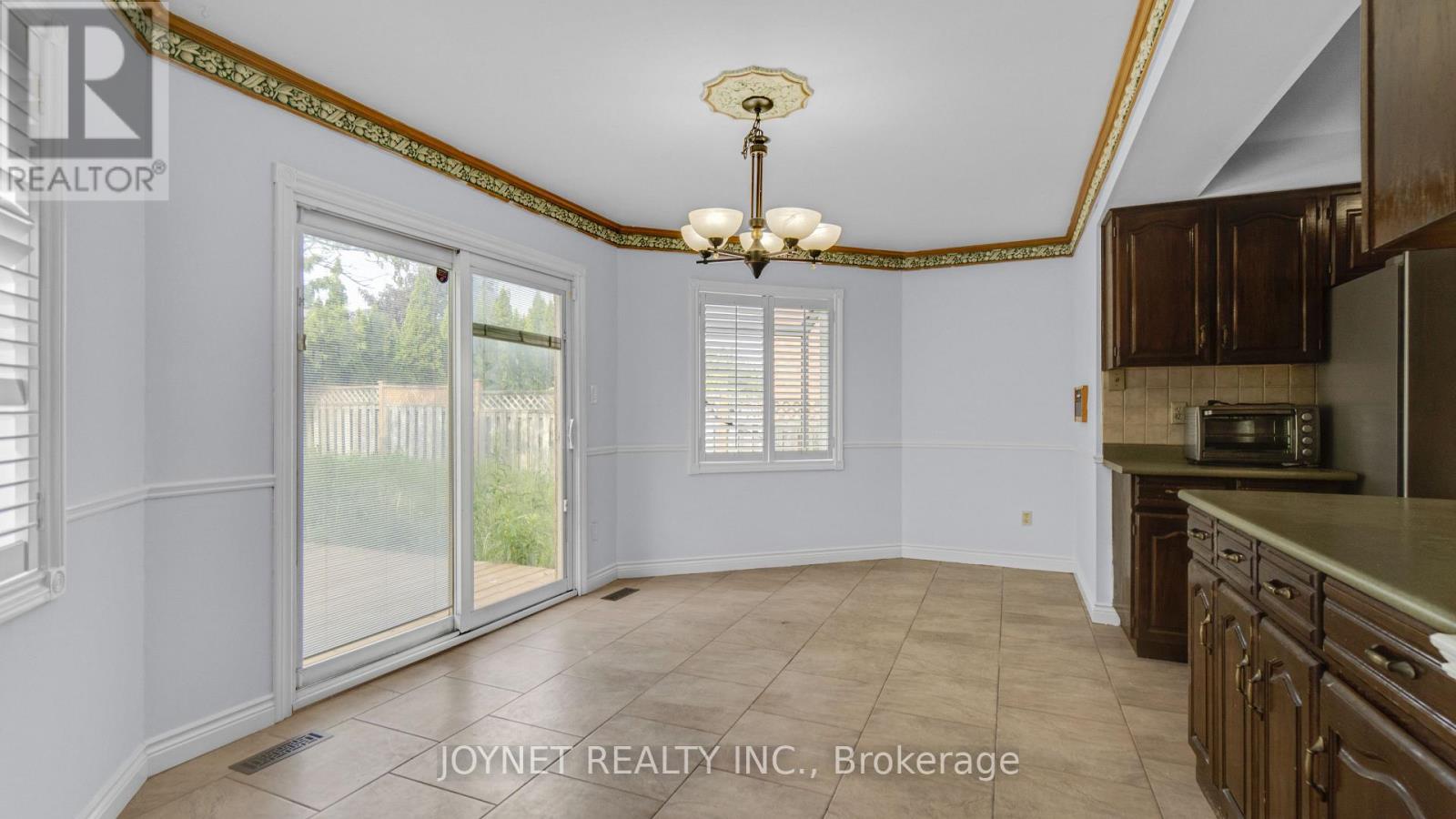 43 Castlehill Road, Vaughan, Ontario  L6A 1N8 - Photo 14 - N12131629