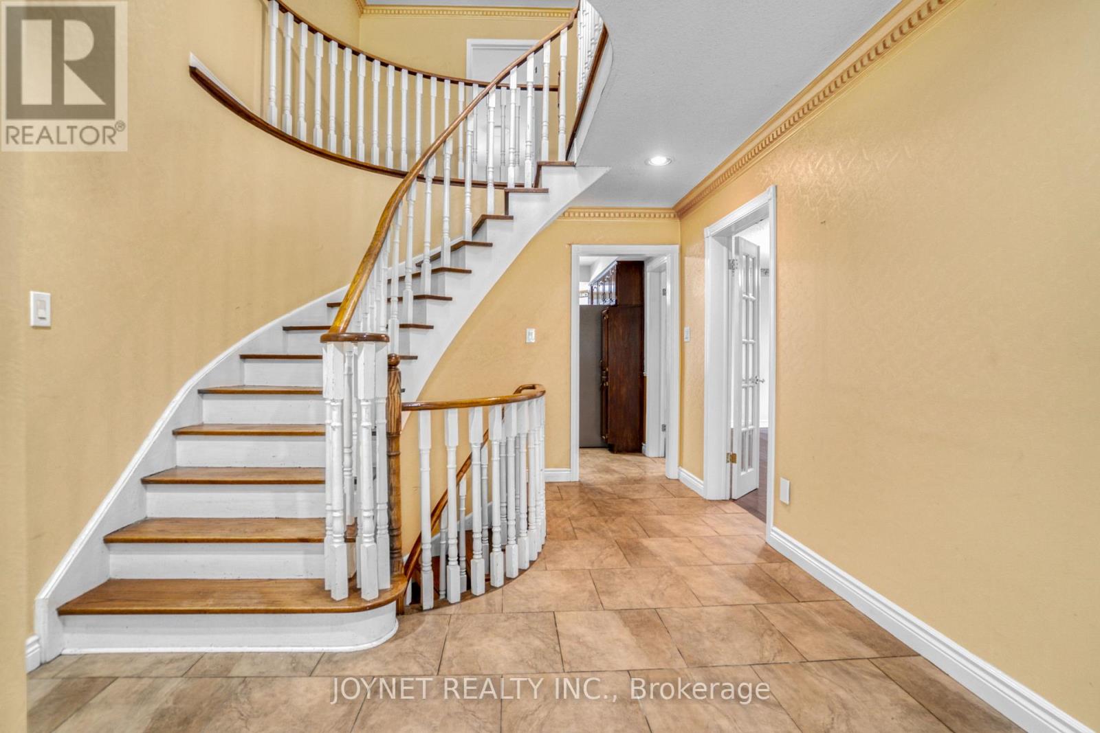 43 Castlehill Road, Vaughan, Ontario  L6A 1N8 - Photo 18 - N12131629