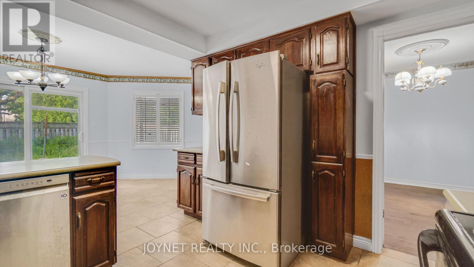 43 Castlehill Road, Vaughan, Ontario  L6A 1N8 - Photo 12 - N12131629