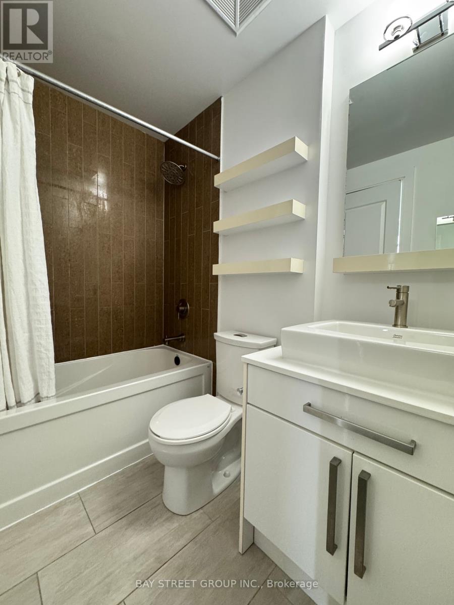 2007 - 9205 Yonge Street, Richmond Hill, Ontario  L4C 1V5 - Photo 19 - N12214618