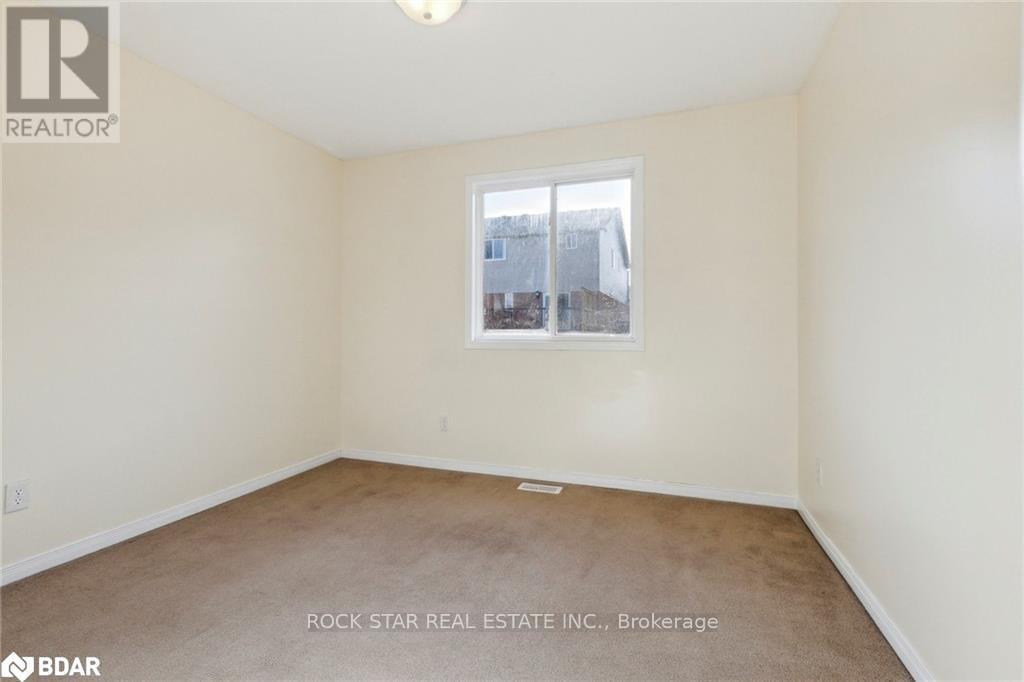19 Isabella Street, Kitchener, Ontario  N2E 4J9 - Photo 26 - X12217095
