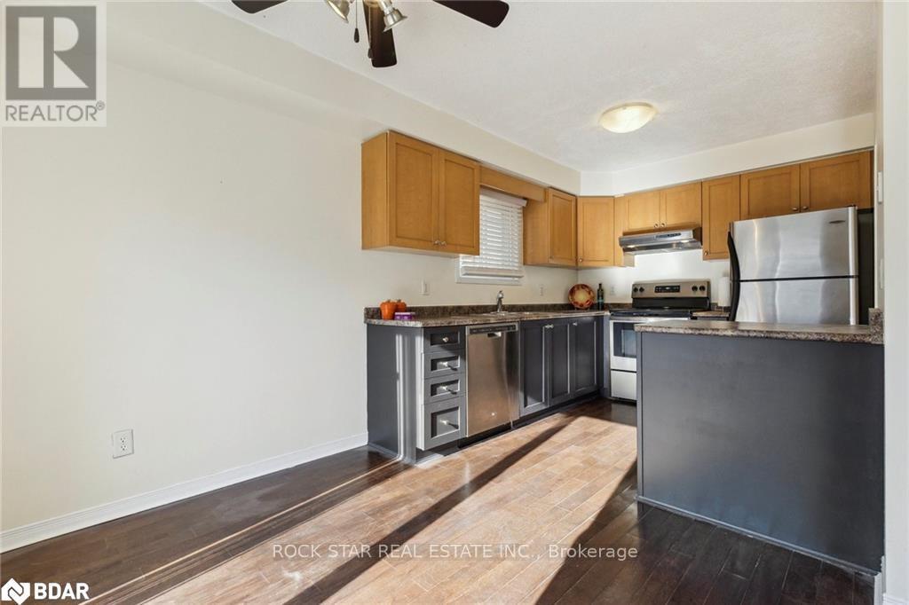 19 Isabella Street, Kitchener, Ontario  N2E 4J9 - Photo 8 - X12217095