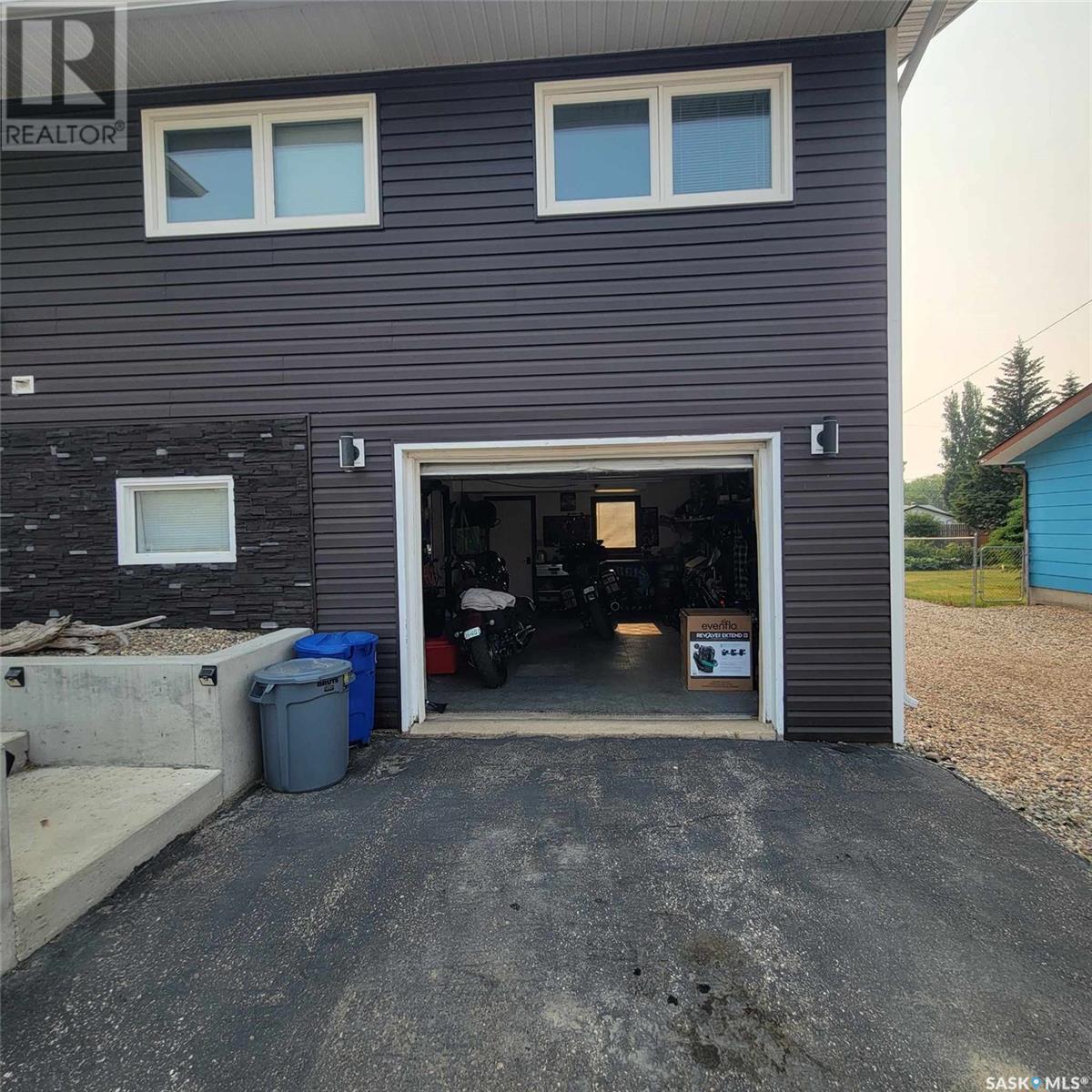 231 4th Street Ne, Preeceville, Saskatchewan  S0A 3B0 - Photo 4 - SK009328
