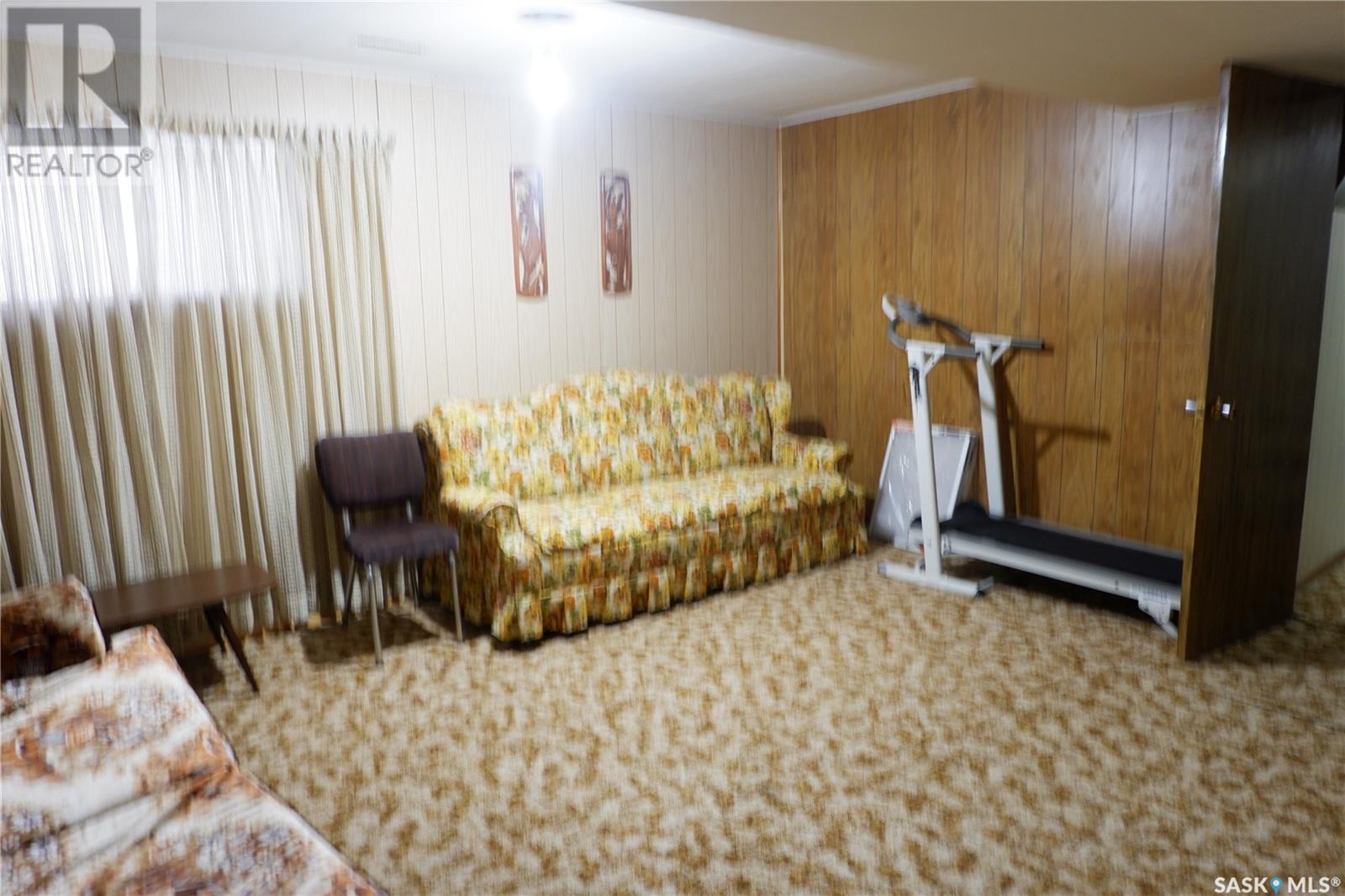407 3rd Avenue W, Assiniboia, Saskatchewan  S0H 0B0 - Photo 17 - SK009190