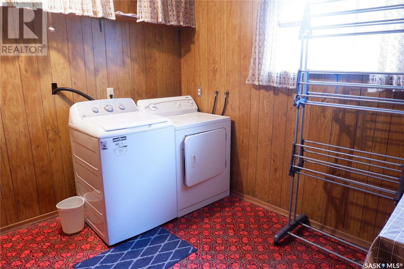 407 3rd Avenue W, Assiniboia, Saskatchewan  S0H 0B0 - Photo 21 - SK009190