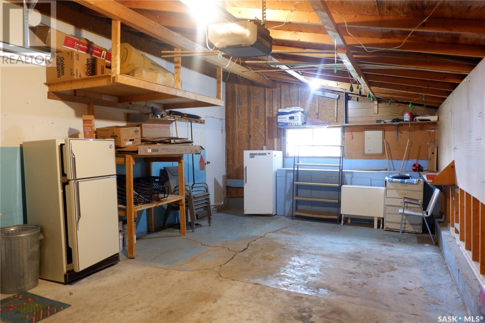 407 3rd Avenue W, Assiniboia, Saskatchewan  S0H 0B0 - Photo 27 - SK009190
