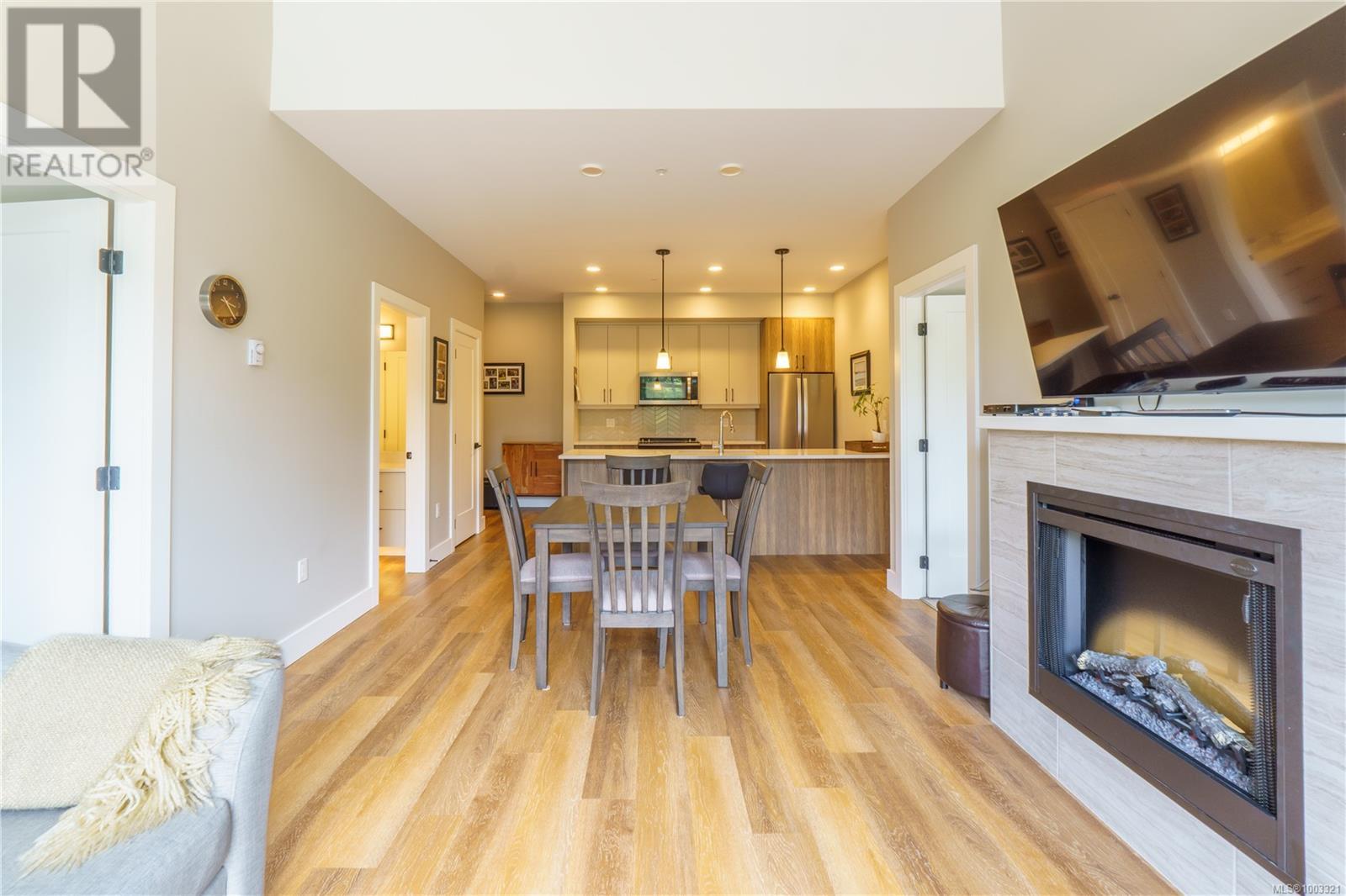 301 700 Yew Wood Rd, Tofino, British Columbia  V0R 3A0 - Photo 10 - 1003321