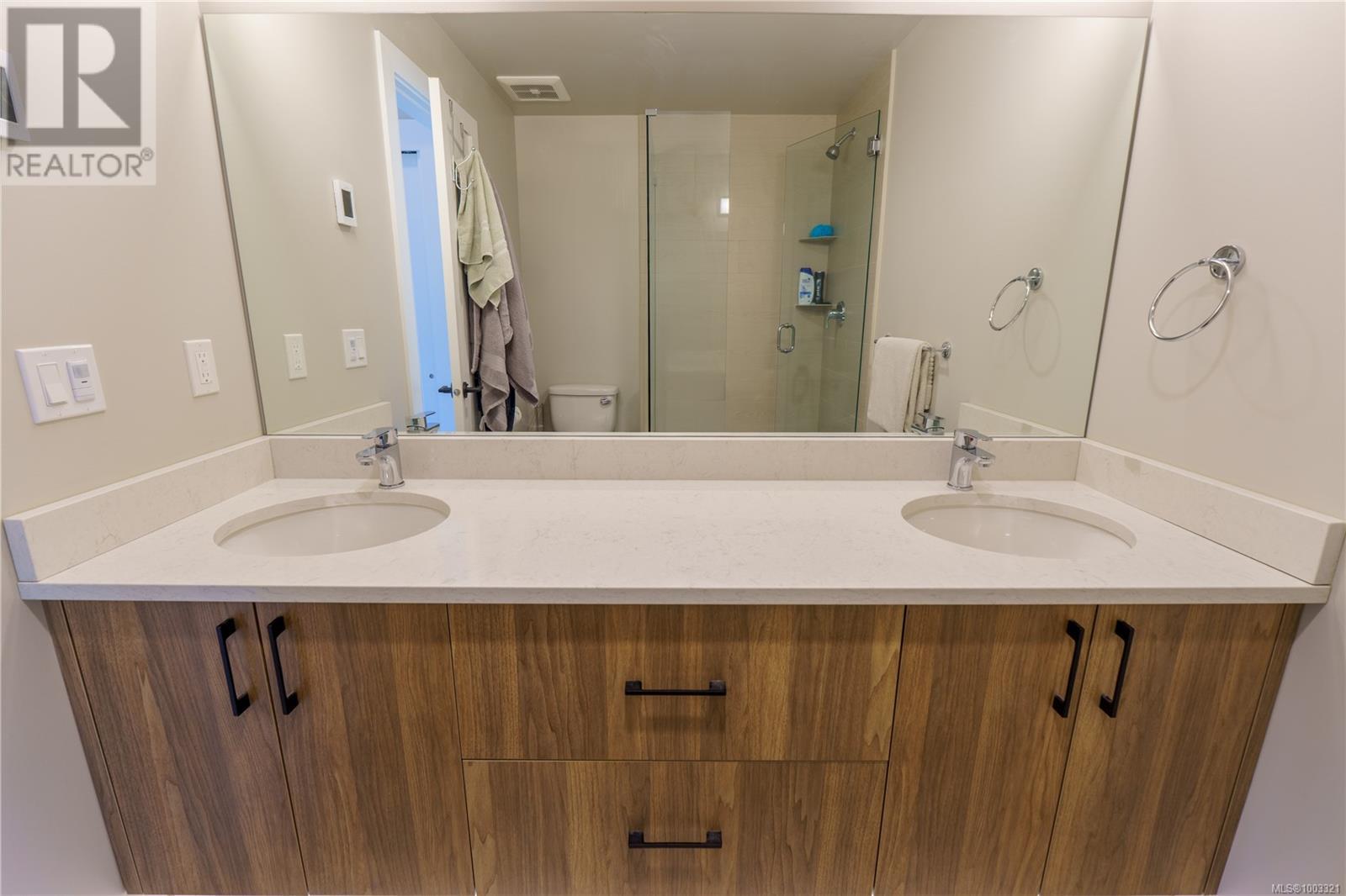 301 700 Yew Wood Rd, Tofino, British Columbia  V0R 3A0 - Photo 15 - 1003321