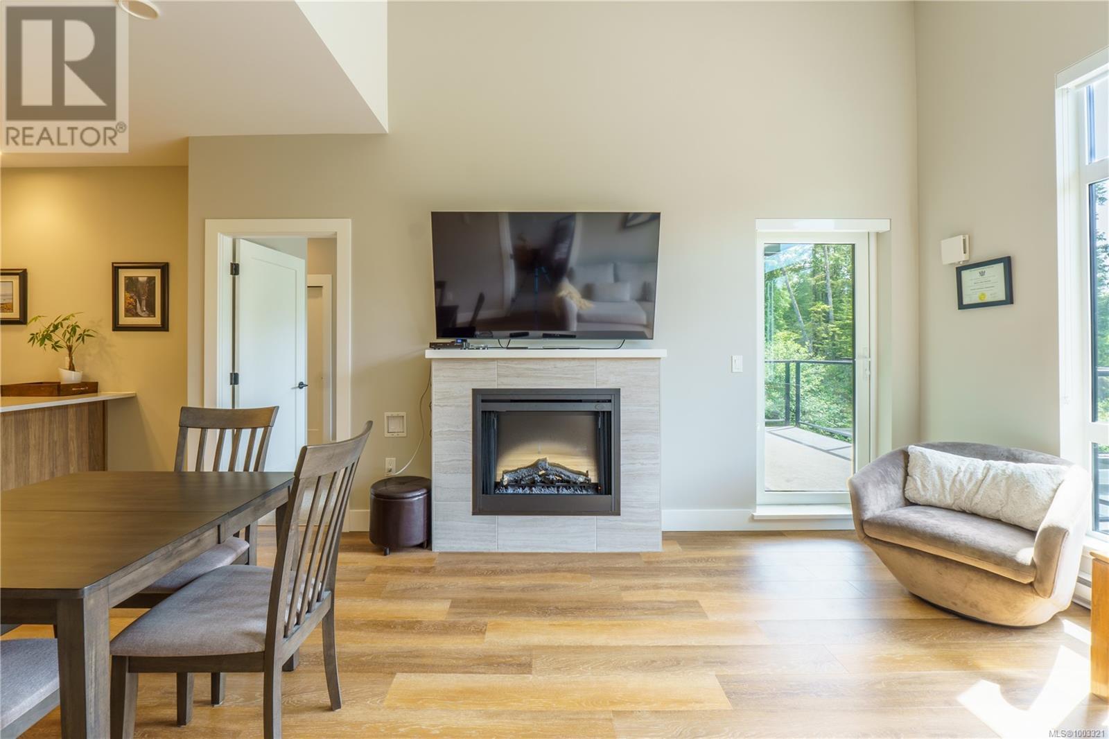 301 700 Yew Wood Rd, Tofino, British Columbia  V0R 3A0 - Photo 9 - 1003321
