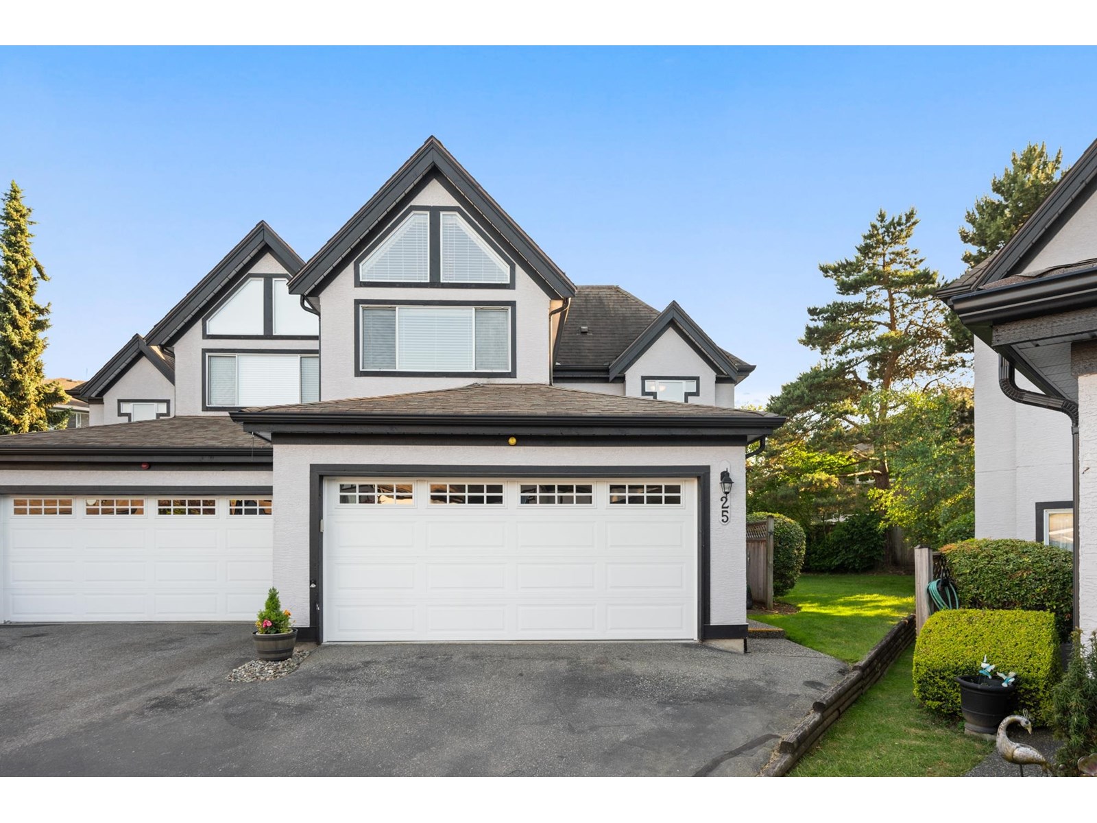 25 8567 164 STREET, Surrey, British Columbia