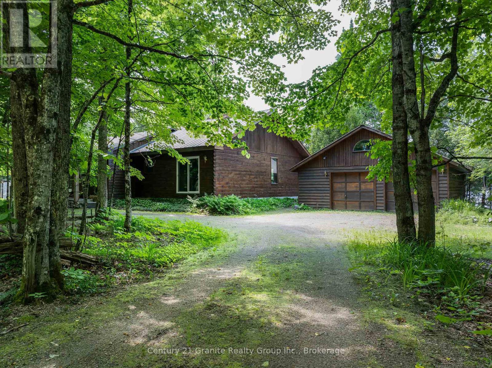 1054 The Narrows Trail, Minden Hills, Ontario  K0M 2K0 - Photo 47 - X12216037