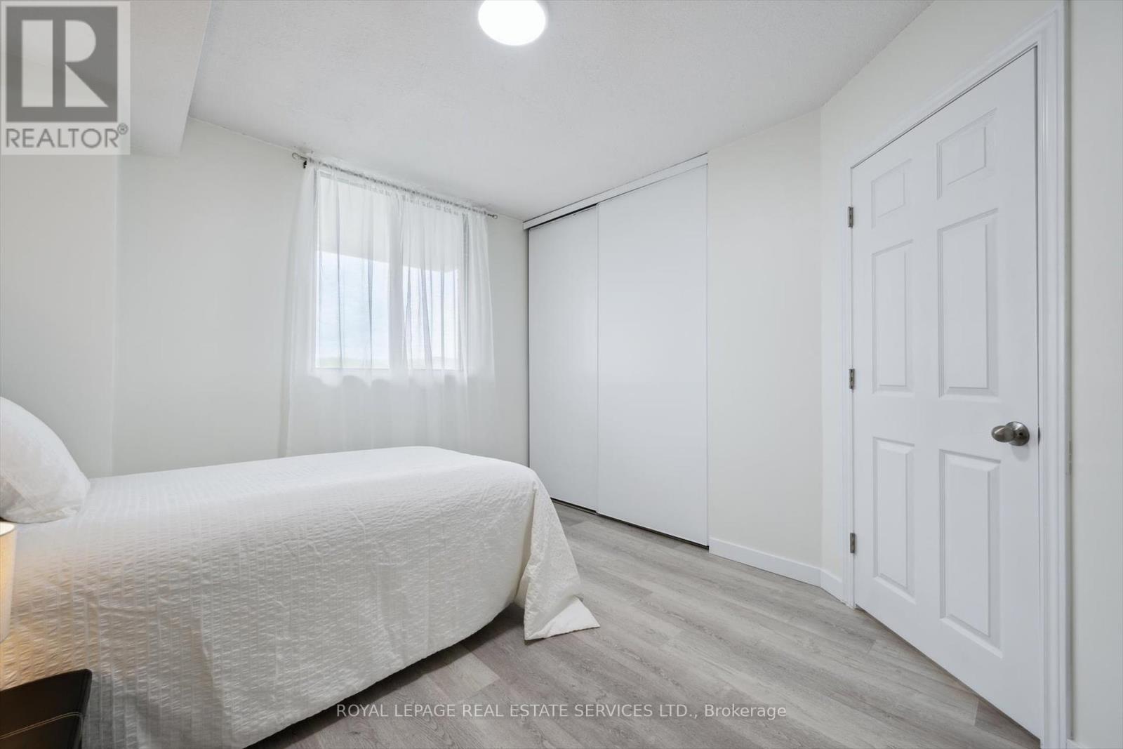 906 - 81 Millside Drive, Milton, Ontario  L9T 3X4 - Photo 19 - W12215851