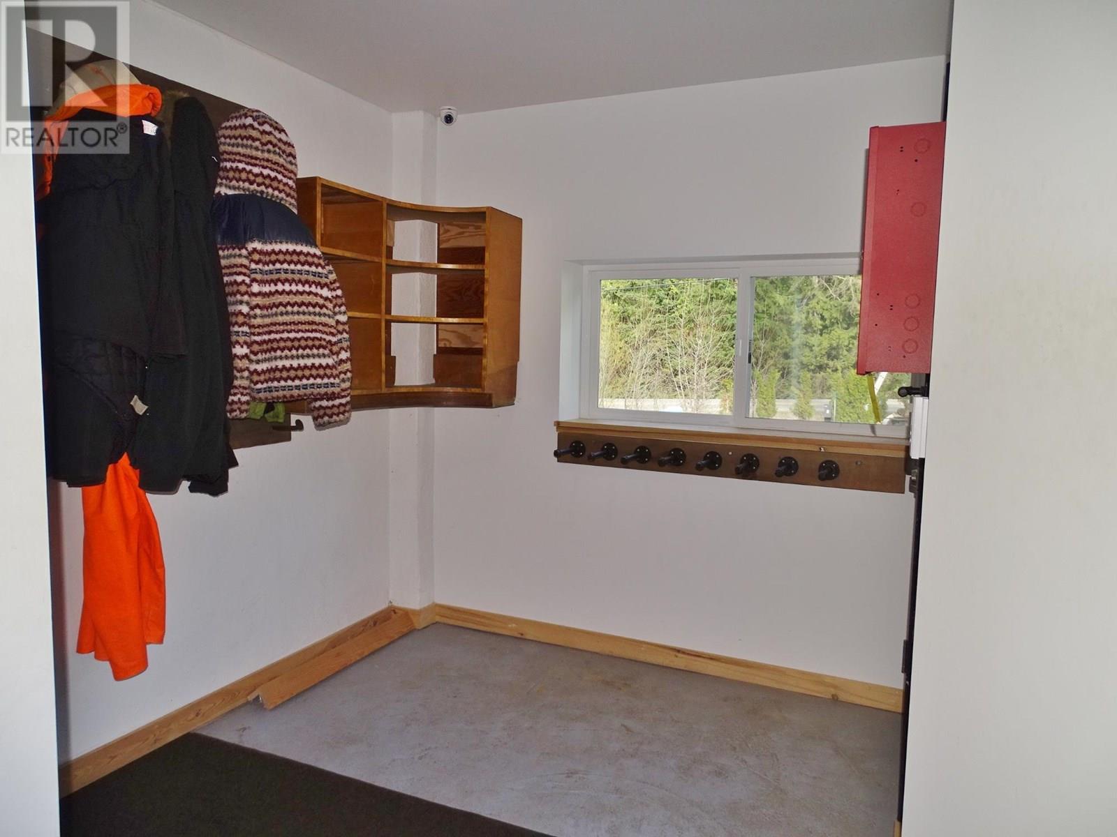 3915 Old Red Mountain Road, Rossland, British Columbia  V0G 1Y0 - Photo 17 - 2477215