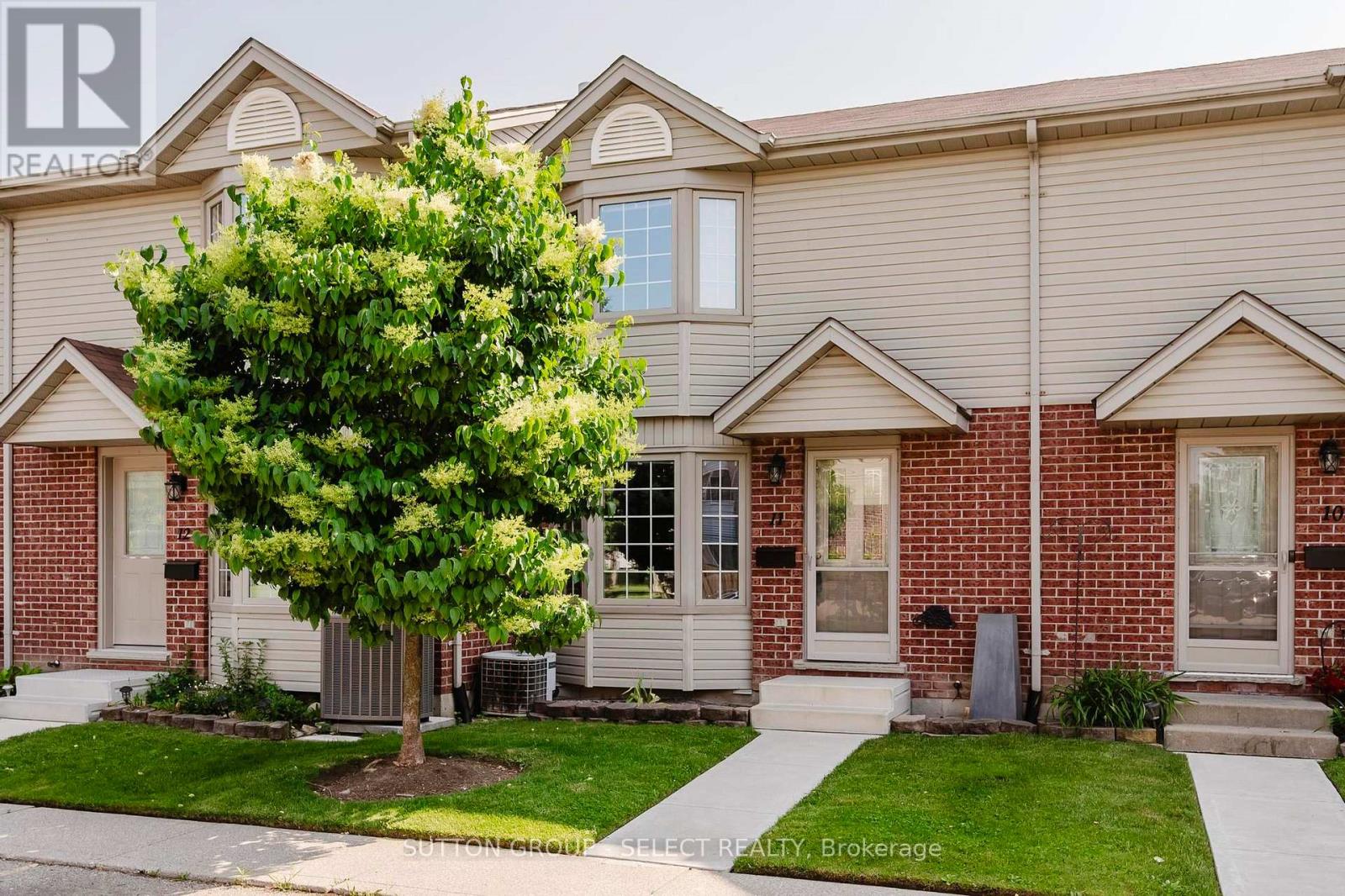 11 - 151 Martinet Avenue, London East (East I), Ontario  N5V 4T4 - Photo 2 - X12217329