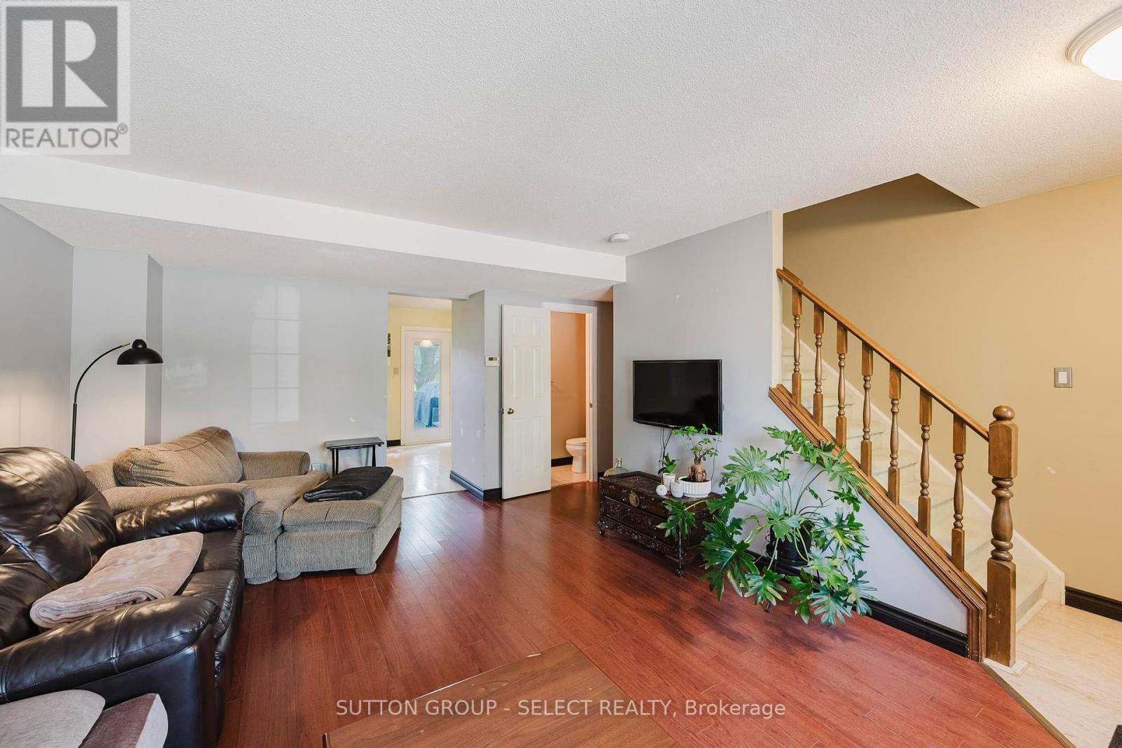 11 - 151 Martinet Avenue, London East (East I), Ontario  N5V 4T4 - Photo 3 - X12217329