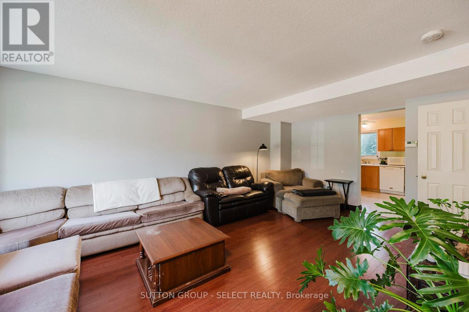 11 - 151 Martinet Avenue, London East (East I), Ontario  N5V 4T4 - Photo 4 - X12217329